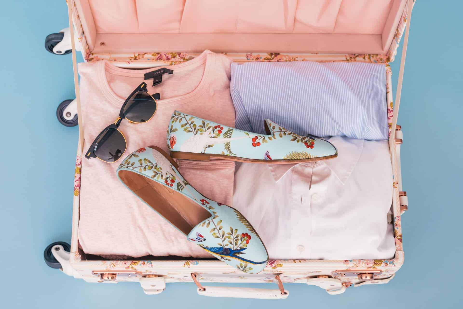 Do you travel often? Find out what to look for when buying a travel suitcase