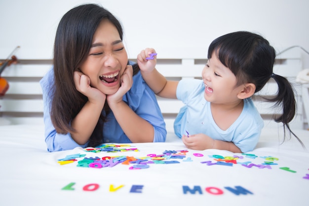 How Do Bilingual Preschools Impact Early Childhood Development?